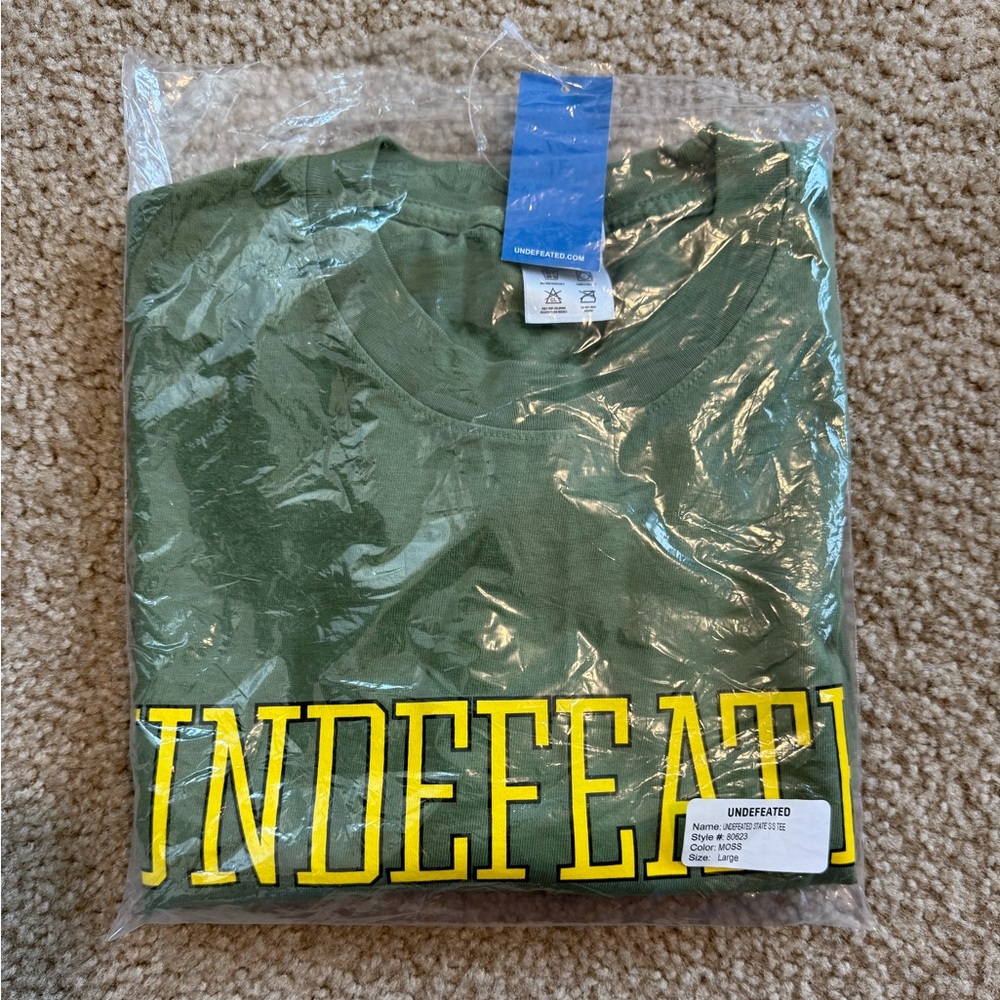 UNDEFEATED STATE TEE - Picture 3 of 6